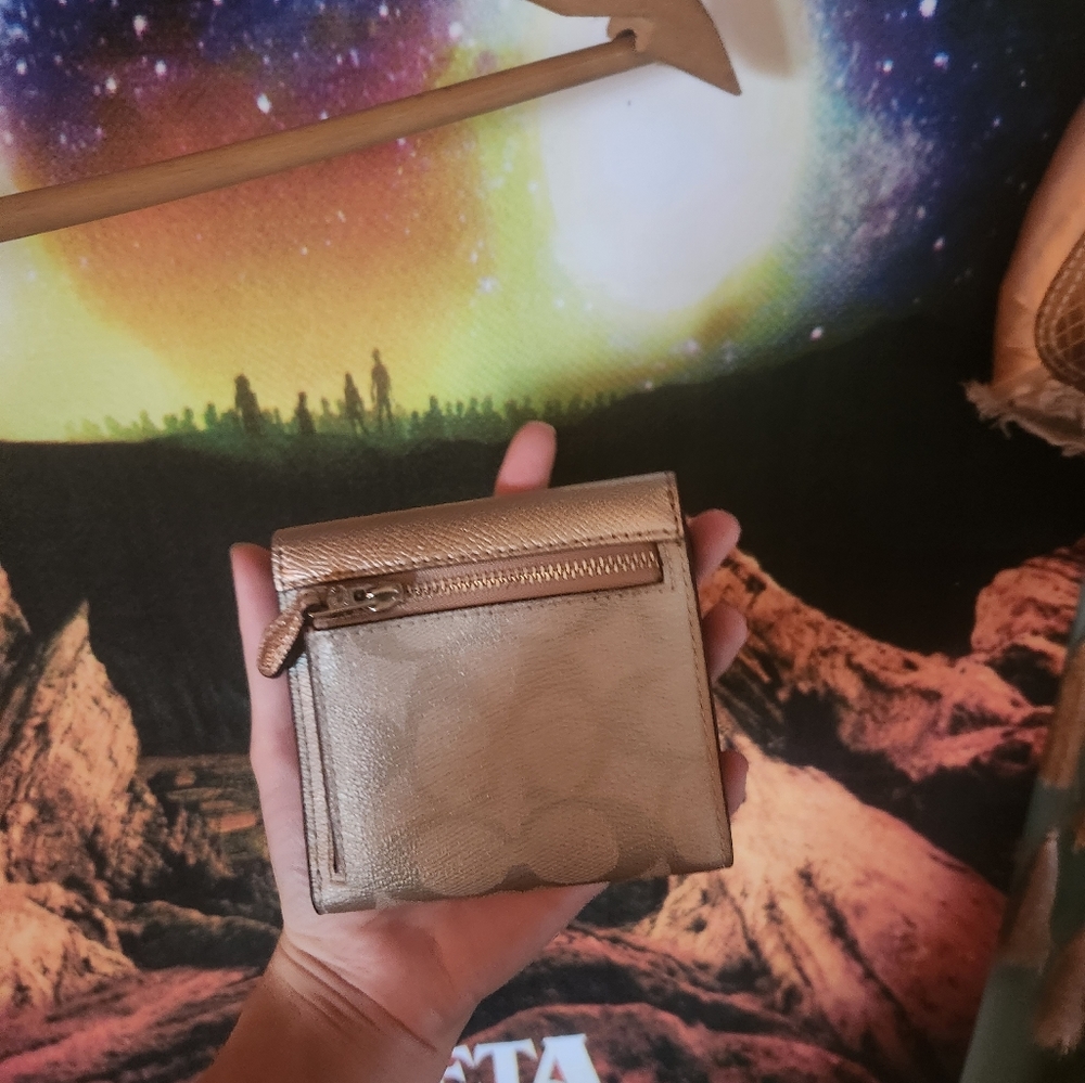 Mini Coach Wallet - Picture 2 of 4
